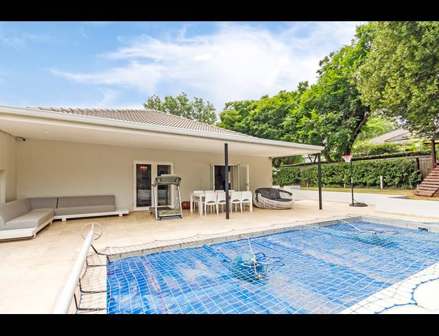 4 BEDROOM HOUSE FOR SALE IN PARKTOWN NORTH